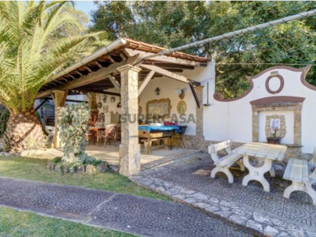 Quinta Rústica em Bucelas, com terreno de 4500m2