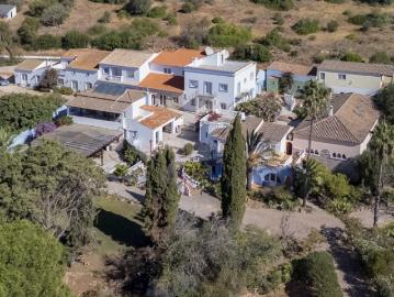Quinta T14 de exelênçia com Piscina em 3,8 ha de Área em Odiáxere