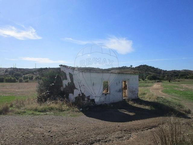 Quinta T1 à venda em Castro Marim, Castro Marim RE/MAX Portugal