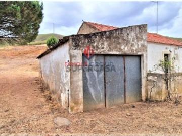 Casa à venda em Alferce - Despensa