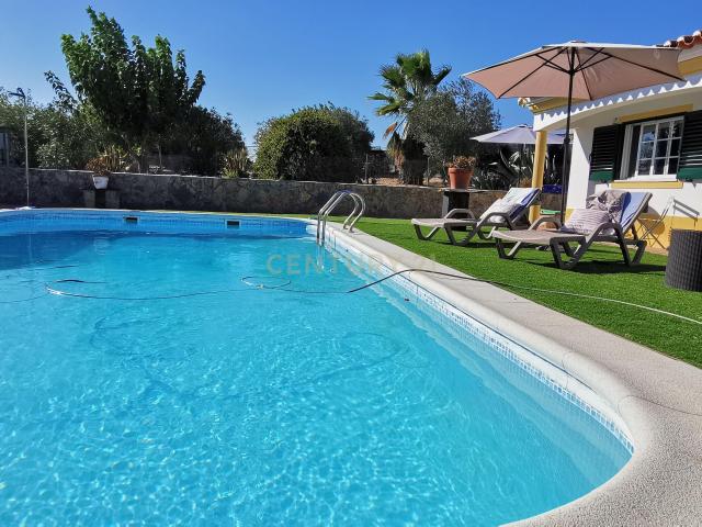 # QUINTA T3+1 COM PISCINA, PRIVACIDADE E TERRENO AGRÍCOLA — CAMPO MAIOR