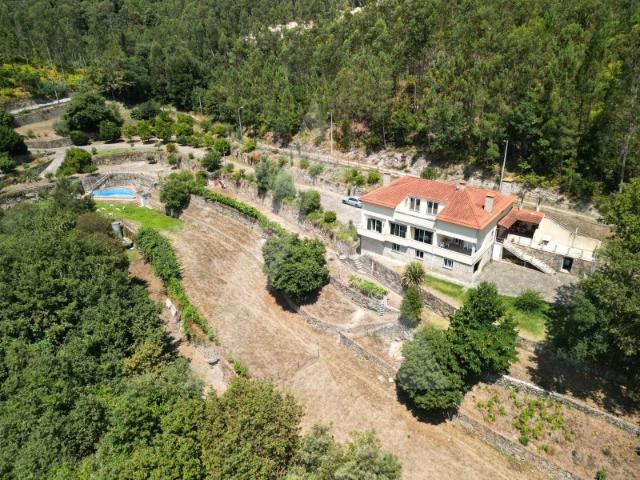 Quinta T3+2 com uma deslumbrante paisagem sobre o Rio Vouga!
