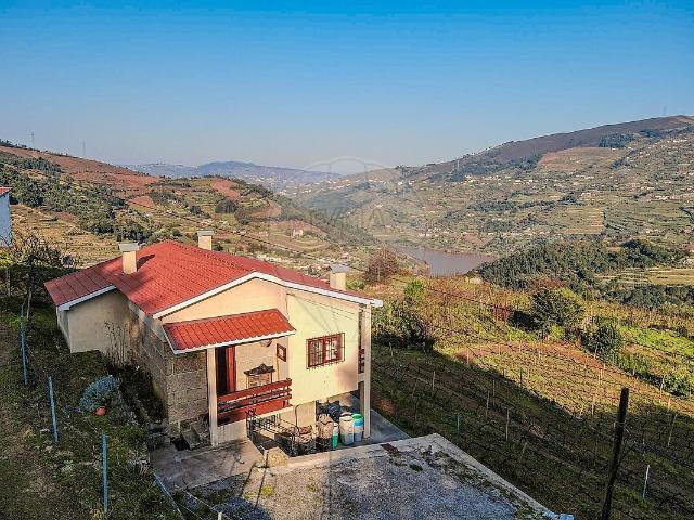 Quinta T3 à venda em Barqueiros, Mesão Frio RE/MAX Portugal