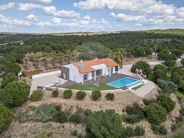 Quinta T3 à venda em São Miguel do Pinheiro, São Pedro de Solis e São Sebastião dos Carros, Mértola RE/MAX Portugal