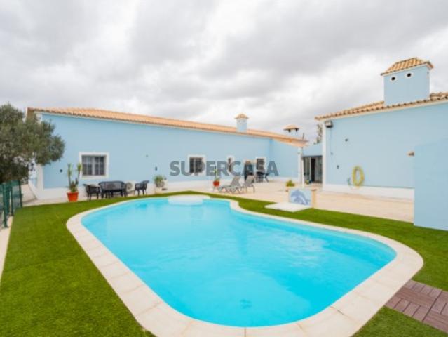 Quinta T4 com Piscina Conforto e Natureza em Perfeita Harmonia para a Sua Família