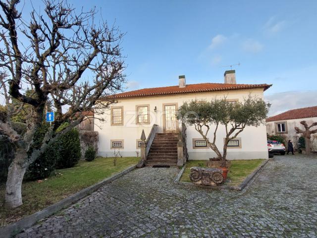 Quinta T4 com Terreno de 1.800 m² em Nogueira do Cravo