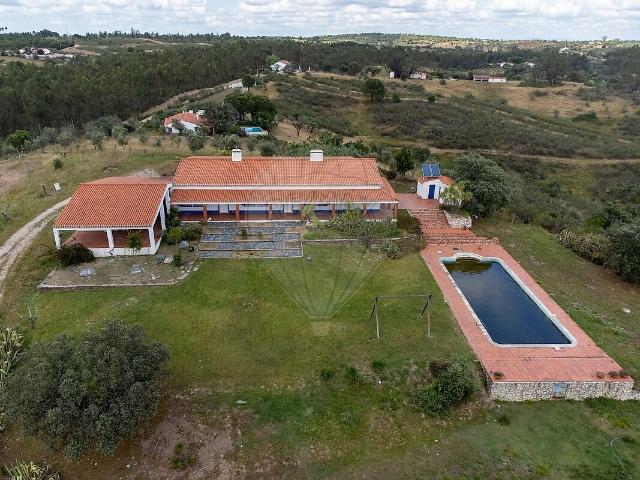 Quinta T4 à venda em Alcórrego e Maranhão, Avis RE/MAX Portugal