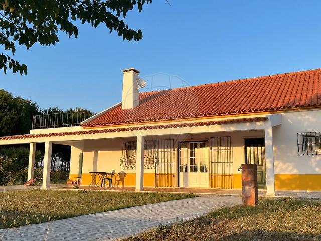 Quinta T4 à venda em Bacelo e Senhora da Saúde, Évora RE/MAX Portugal