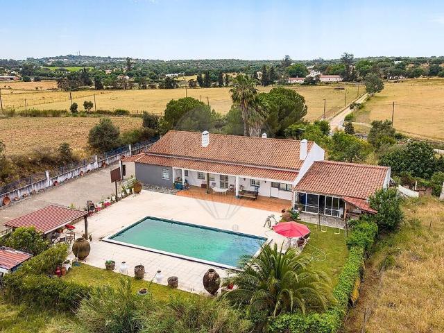 Quinta T4 à venda em Bacelo e Senhora da Saúde, Évora RE/MAX Portugal