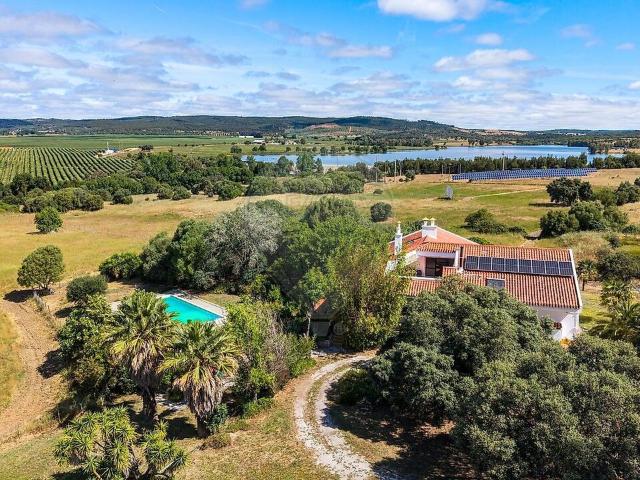 Quinta T4 à venda em Nossa Senhora da Tourega e Nossa Senhora de Guadalupe, Évora RE/MAX Portugal