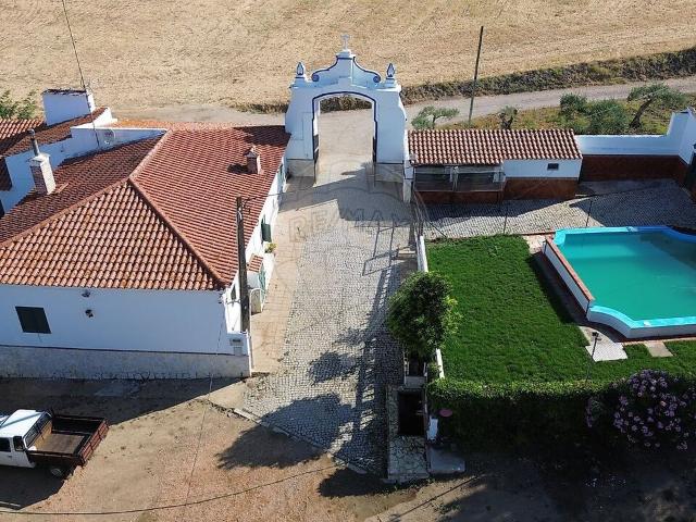 Quinta T4 à venda em São João Batista, Campo Maior RE/MAX Portugal