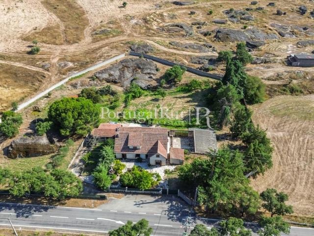 Quinta T4 e Estudio em 13 hectares de terreno 312m² Escalos de Baixo e Mata