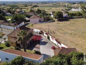 Quinta T4 em Achete, Azoia de Baixo e Póvoa de Santarém de 112 m²
