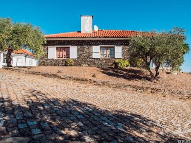 Quinta T4 em Meirinhos de 150,00 m² 150m² Meirinhos