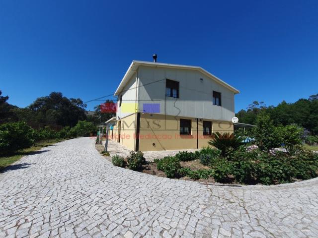 Quinta T4 Refúgio Privado com Excelentes Espaços Exteriores!