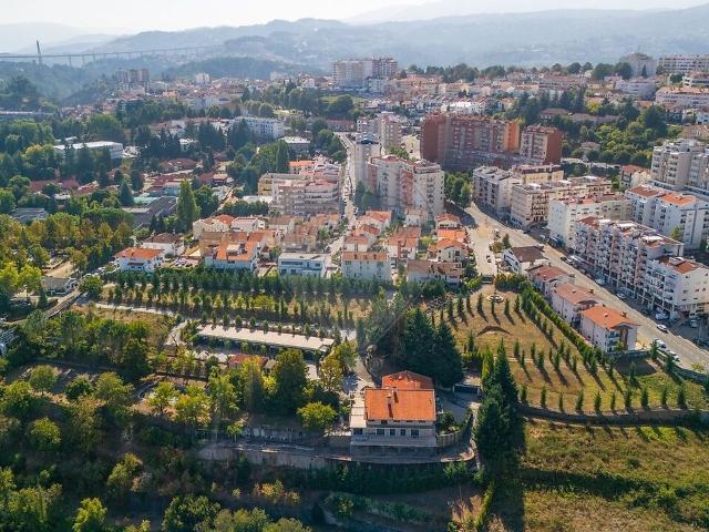 Quinta T5 de luxo à venda em Vila Real, Vila Real RE/MAX Portugal