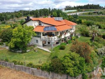 Quinta T6 em Candosa de 334,00 m²