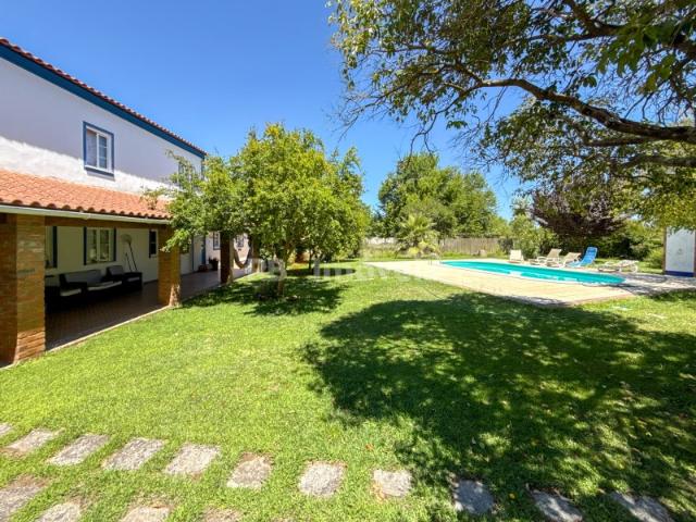 Quinta T6 c/ Piscina, Jardim, Terreno e Mobilada em Abrantes