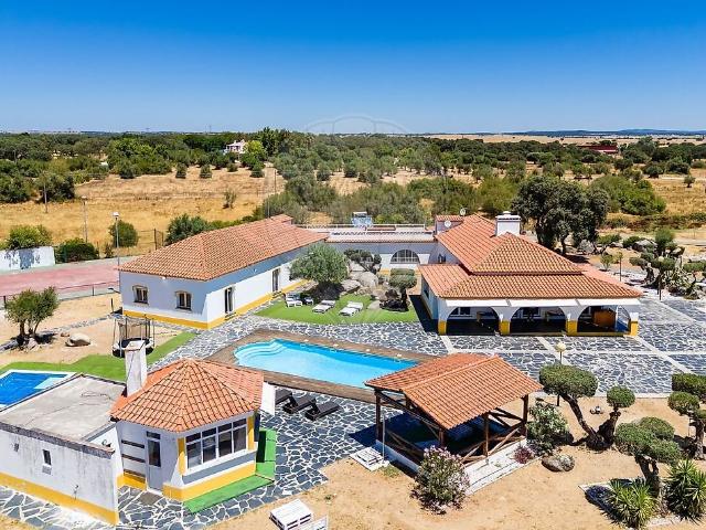 Quinta T9 à venda em Malagueira e Horta das Figueiras, Évora RE/MAX Portugal