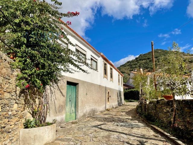 Quinta T9 em Vila Nova de Foz Coa