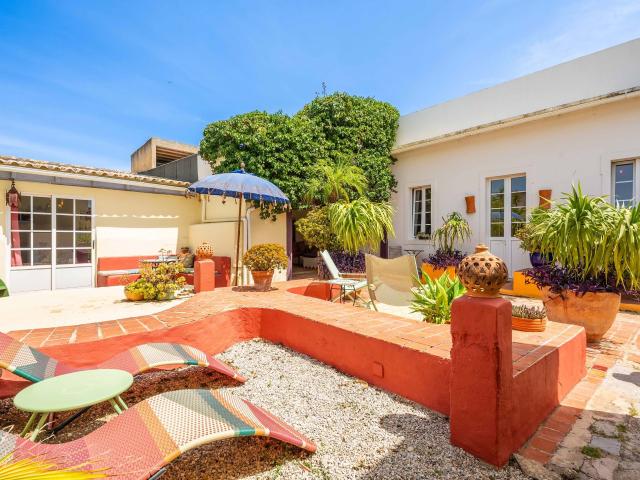 Quinta tradicional com 9 quartos à venda em Moncarapacho