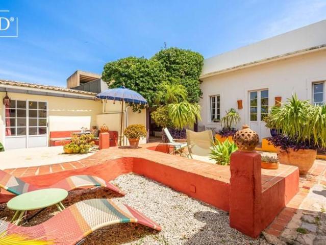 Quinta tradicional com 9 quartos à venda em Moncarapacho 320m² Moncarapacho e Fuseta