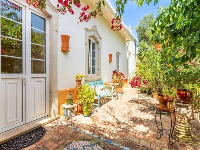 Quinta tradicional com 9 quartos à venda em Moncarapacho 320m² Moncarapacho e Fuseta