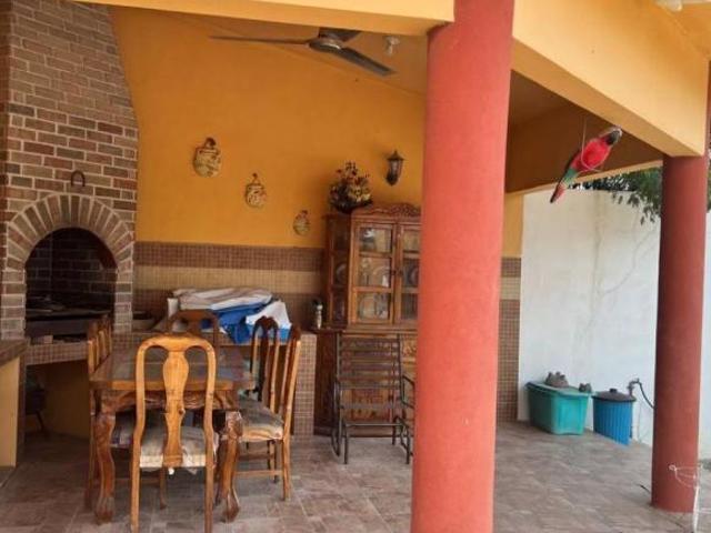 Quinta Vacacional con Jardín en Venta, General Zuazua, 1 recámara