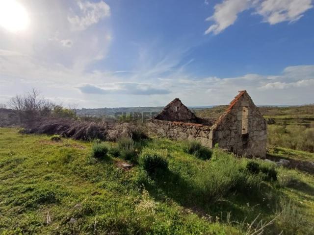 Quinta Venda em Linhares,Celorico da Beira