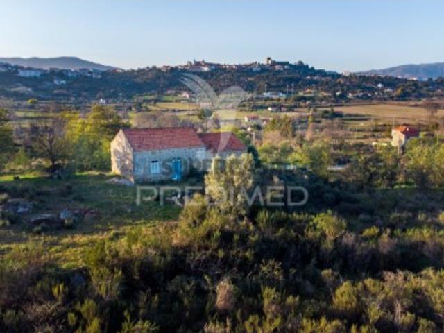 Quintas e casas rústicas em Colmeal da Torre