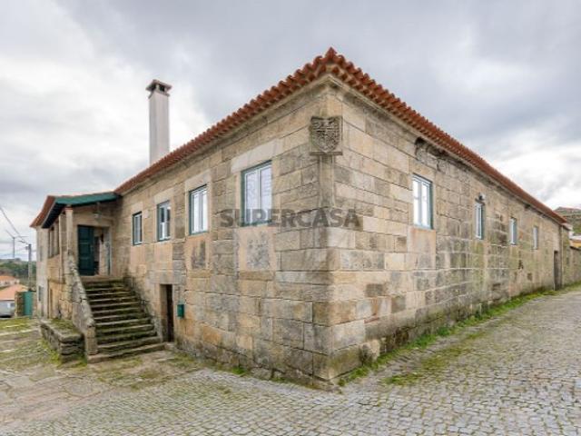 Quintas e casas rústicas em Sortelha