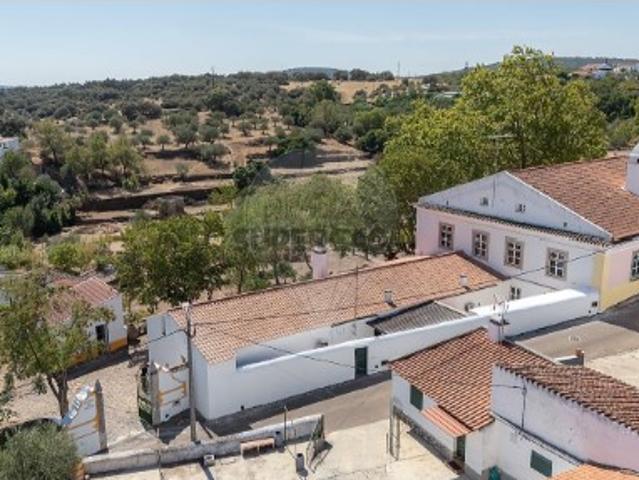 Quintas e casas rústicas T0 em Assunção, Ajuda, Salvador e Santo Ildefonso