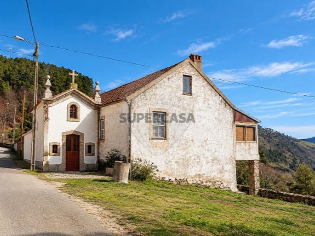 Quintas e casas rústicas T0 em Santa Maria