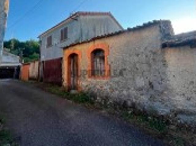 Quintas e casas rústicas T0 em Penacova