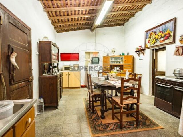 Quintas e casas rústicas T0 em Viana do Alentejo