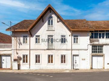Quintas e casas rústicas T10 em Freiria