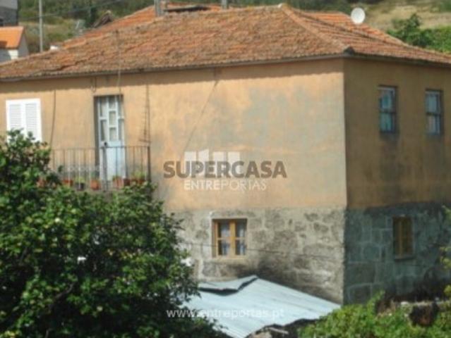 Quintas e casas rústicas T1 em Ancede e Ribadouro