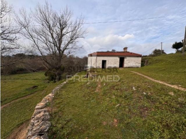 Quintas e casas rústicas T1 em Alegrete