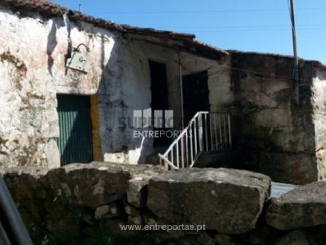 Quintas e casas rústicas T1 em Bem Viver