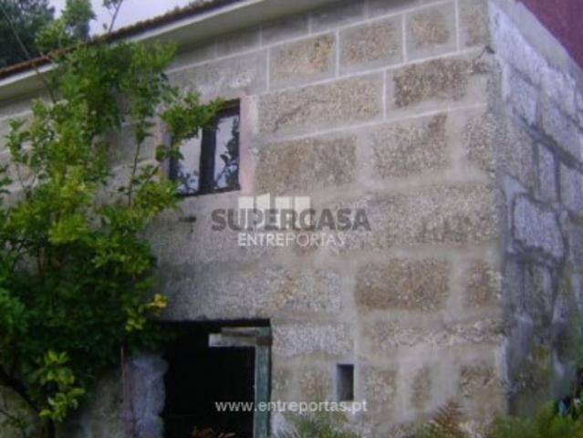 Quintas e casas rústicas T1 em Marco