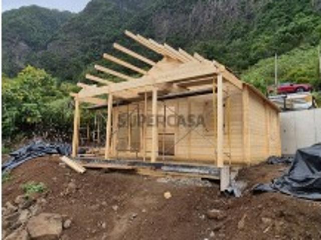 Quintas e casas rústicas T1 em São Vicente
