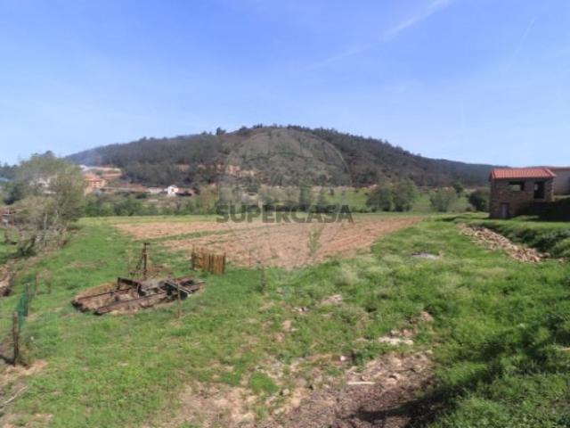 Quintas e casas rústicas T2 em Arganil