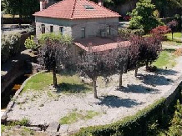 Quintas e casas rústicas T2 em Jazente