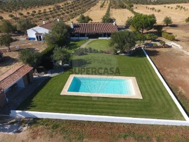 Quintas e casas rústicas T2 em Monsaraz