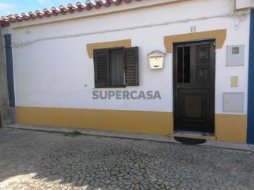 Quintas e casas rústicas T2 em Montoito