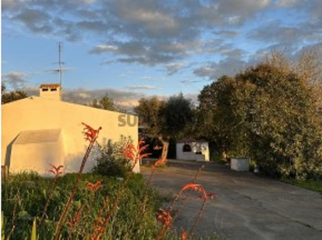 Quintas e casas rústicas T2 em Nossa Senhora das Neves