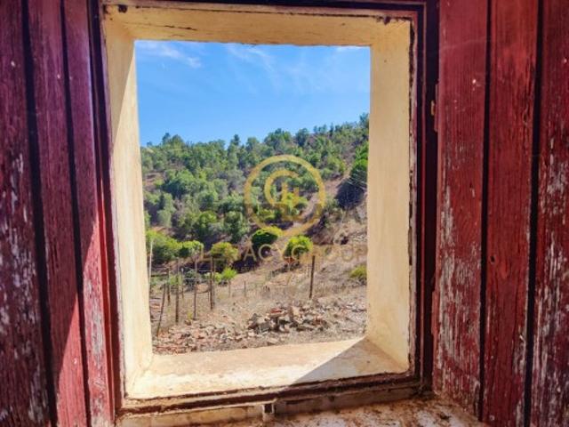 Quintas e casas rústicas T2 em São Martinho das Amoreiras