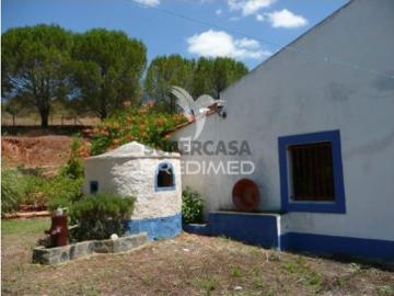 Quintas e casas rústicas T2 em São Salvador e Santa Maria