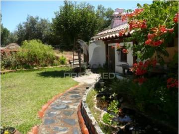 Quintas e casas rústicas T2 em São Salvador e Santa Maria