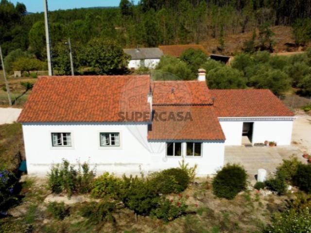 Quintas e casas rústicas T2 em Rio Maior